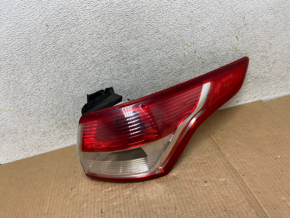 2013 to 2016 Ford Escape Right Passenger RH Side Tail Light AI6533 LK0