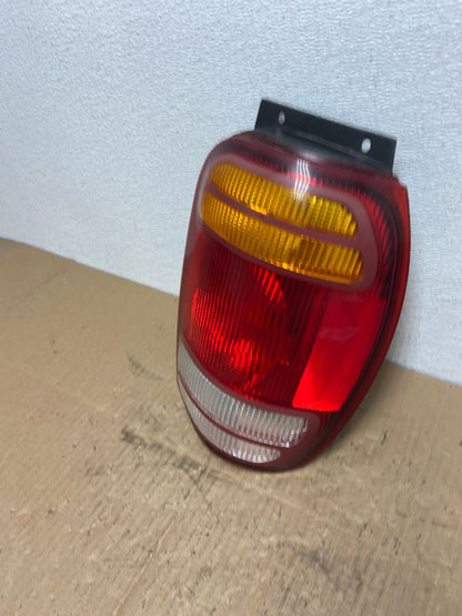 1998 to 2001 Ford Explorer Right Passenger RH Side Tail light AB8377 LK1