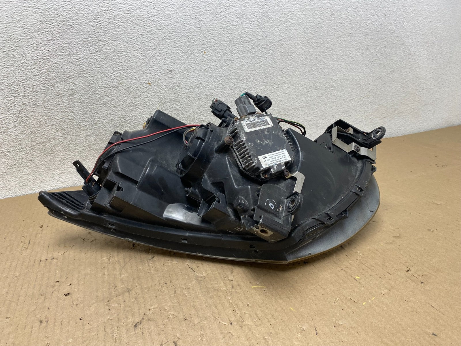 2003 - 2005 Infiniti G35 Coupe Headlight Left Driver LH Xenon HID AG8008 DW5