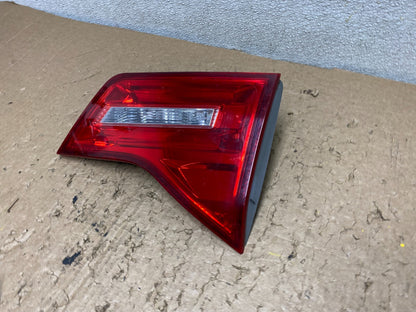 2007 2008 2009 Acura Mdx Right Passenger Rh Side Inner Tail Light V0920 DW1