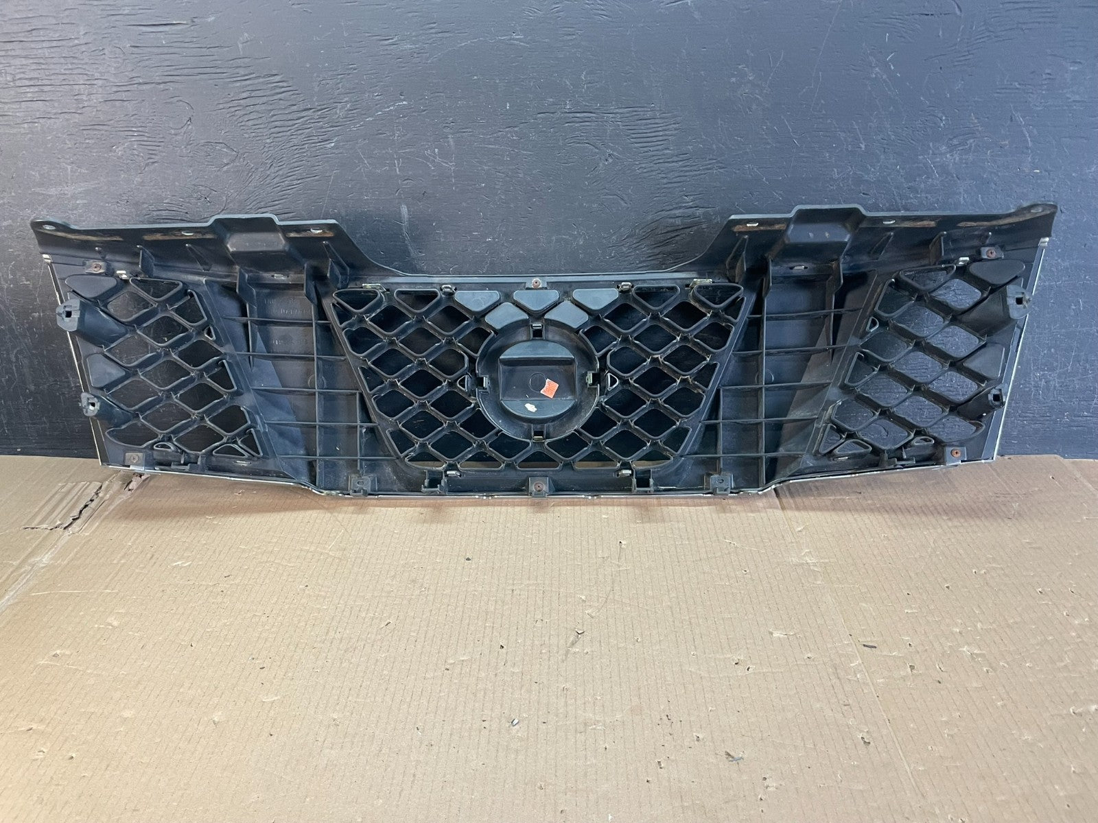 2005 2006 2007 Nissan Pathfinder Chrome Front Upper Grill Grille AE3611 4DG3