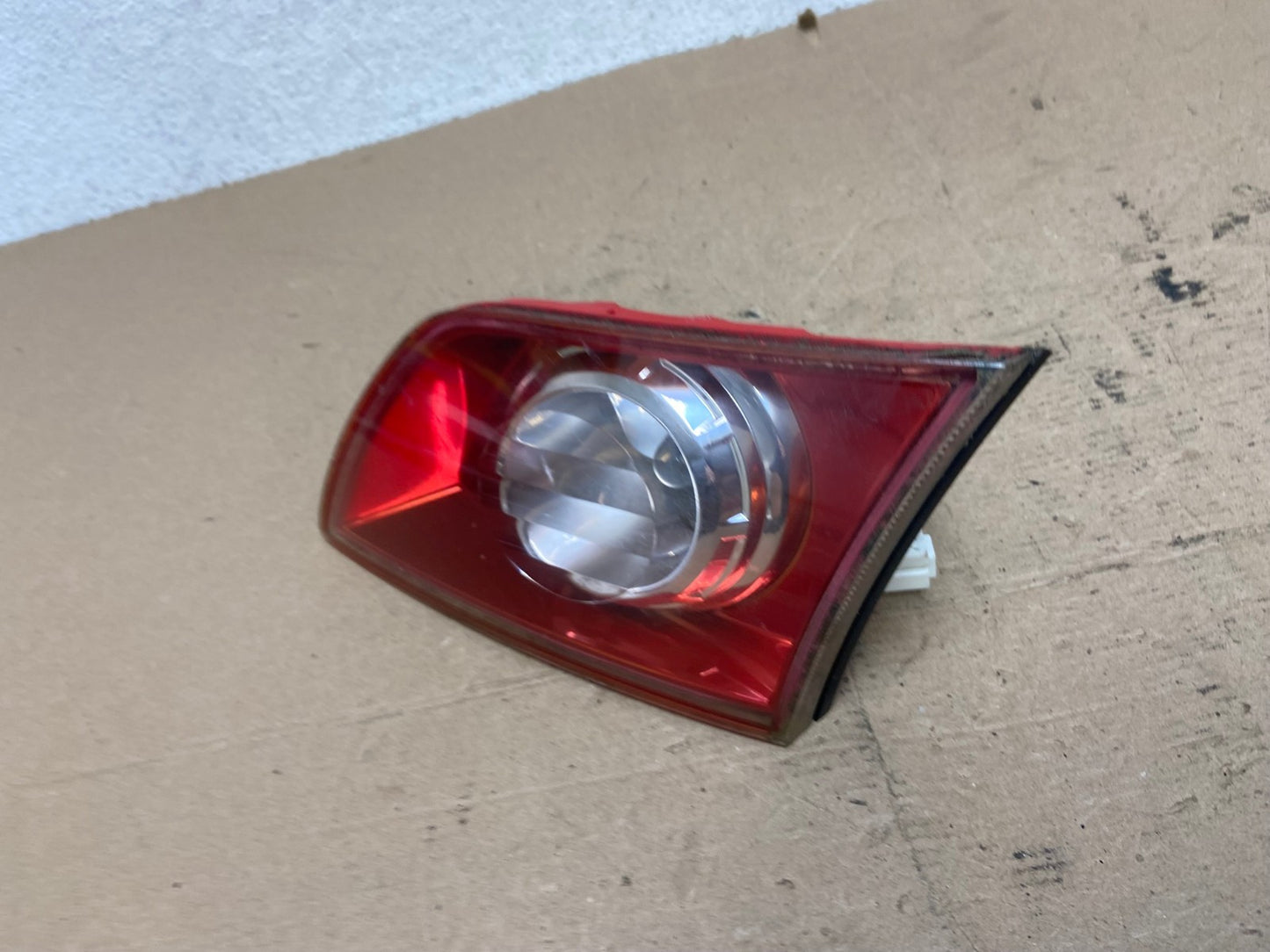 2003-2005 Infiniti FX35 FX45 Right Passenger Red Inner Tail Light AF4610 LK1