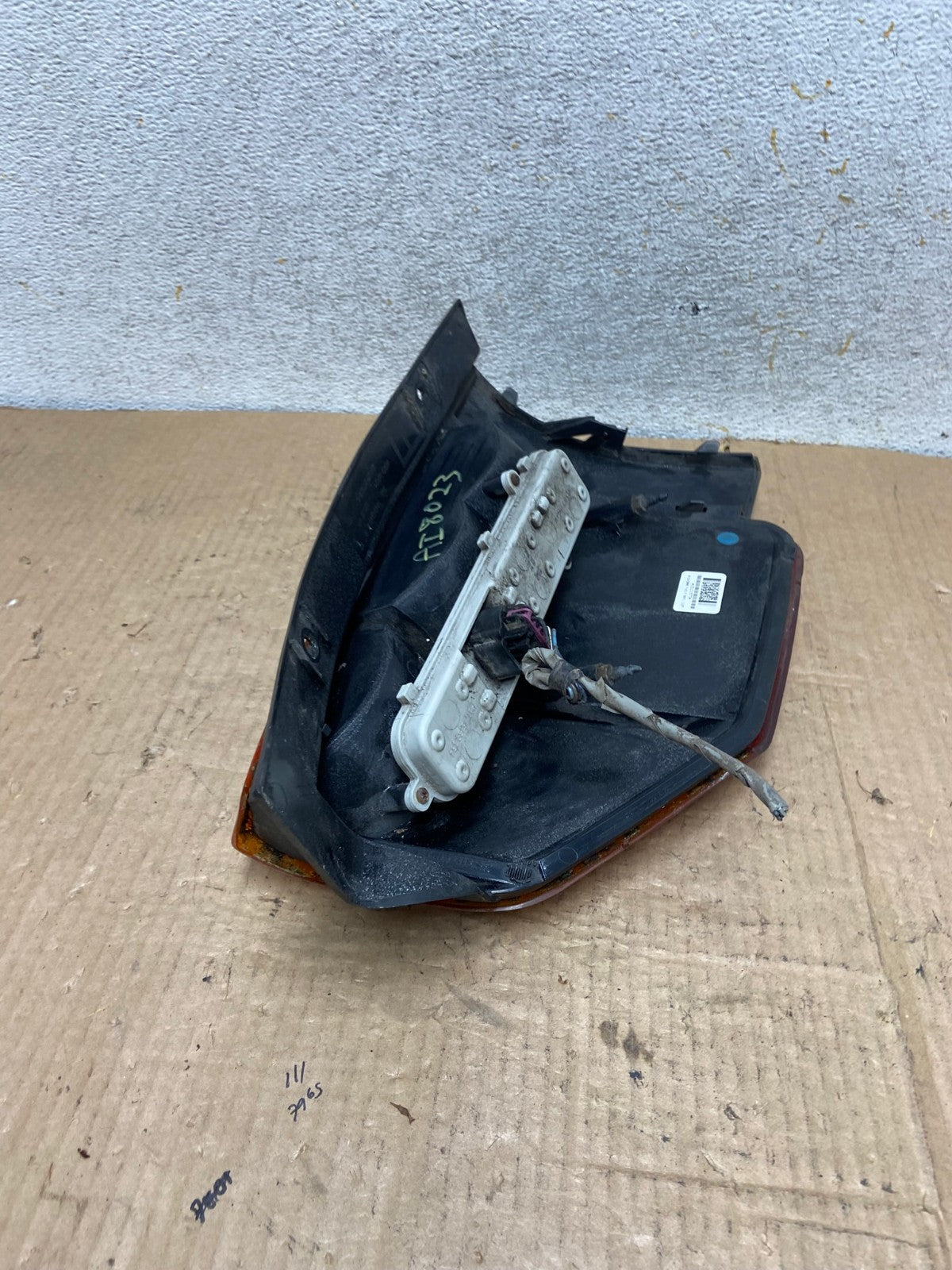 2002-2009 GMC Envoy Right Passenger RH Side Tail Light AI8023 LK7