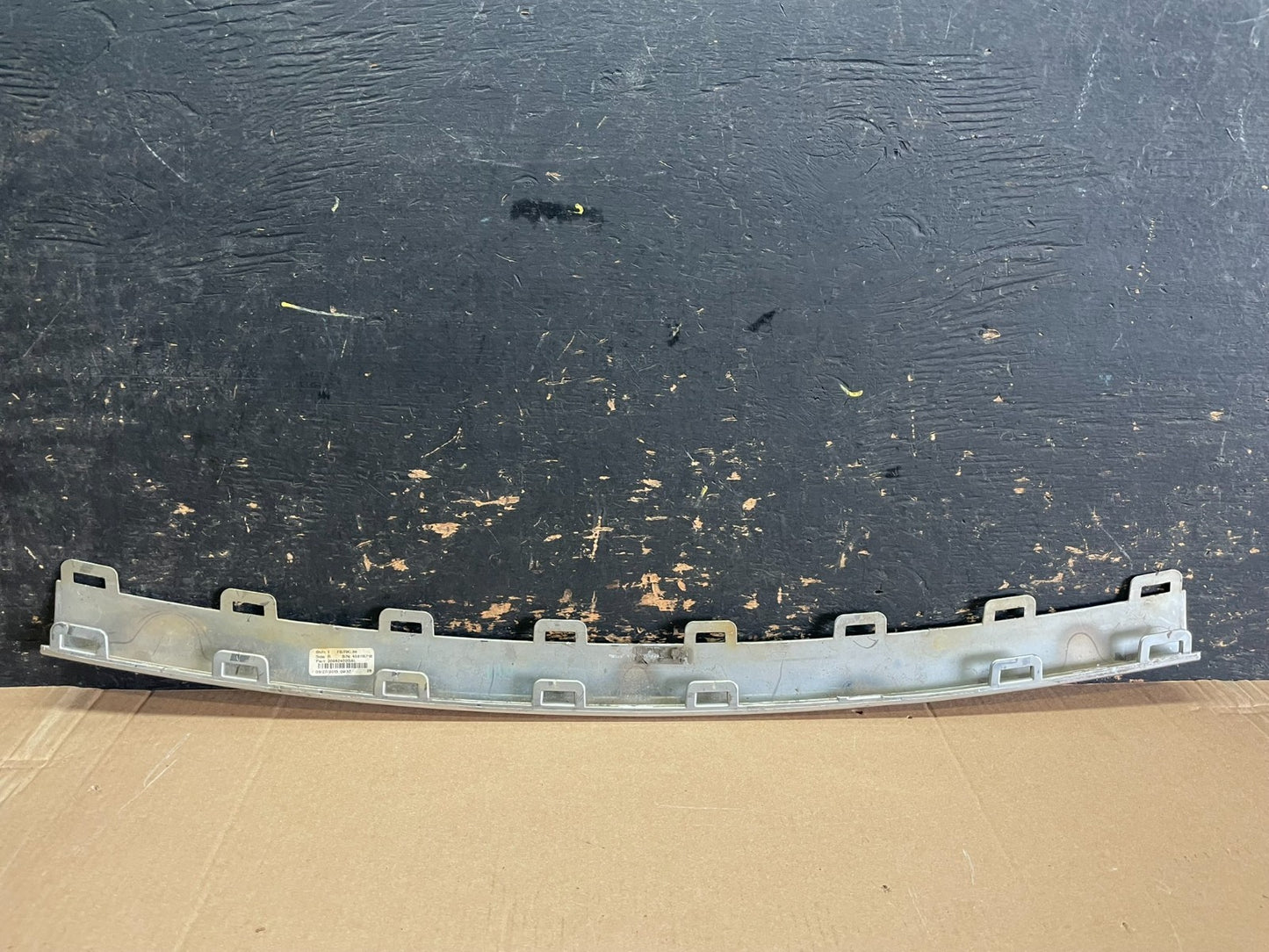2013 to 2016 GMC Acadia Front Bumper Center Molding Strip Grille Cover Z8538 DG4