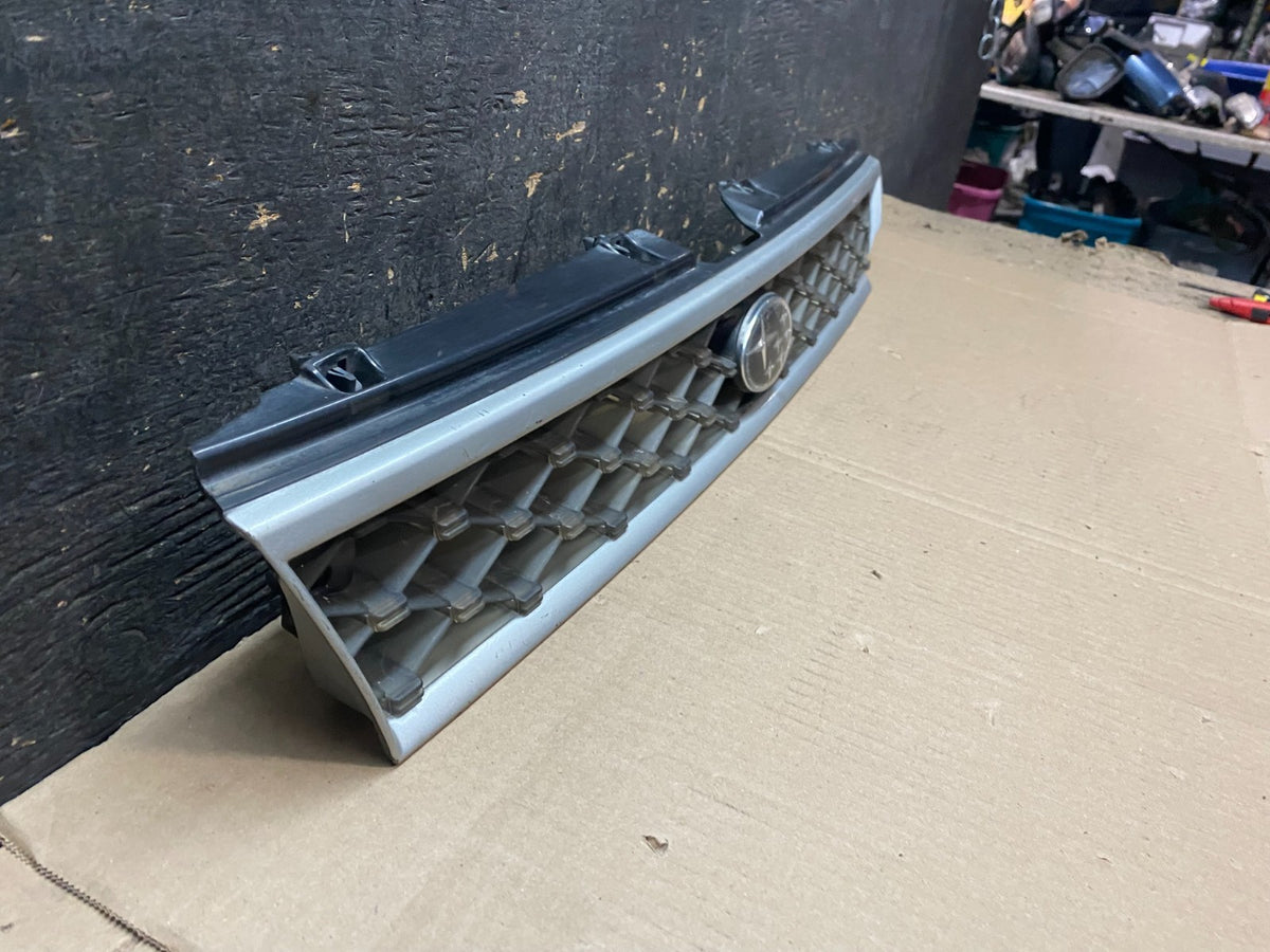 1989 Subaru Legacy Front Grill Grille 91065AA050 X7603 PS2