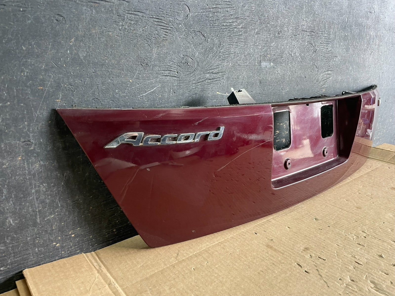2008 to 2009 Honda Accord Sedan Trunk Deck Lid Trim Panel Molding AB3071 DG2