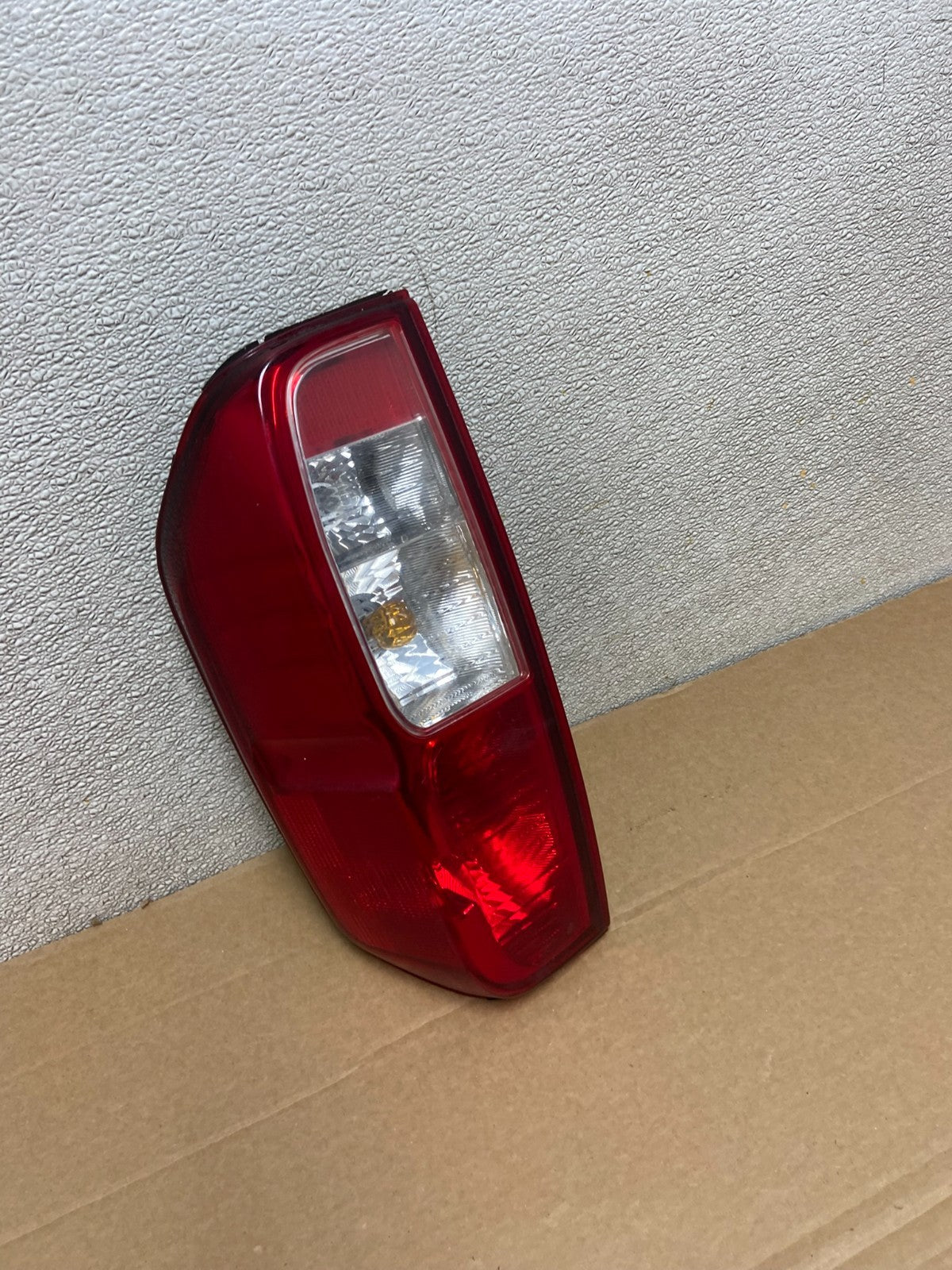 2005 to 2014 Nissan Frontier Right Passenger RH Side Tail light Oem AB3412 LK2
