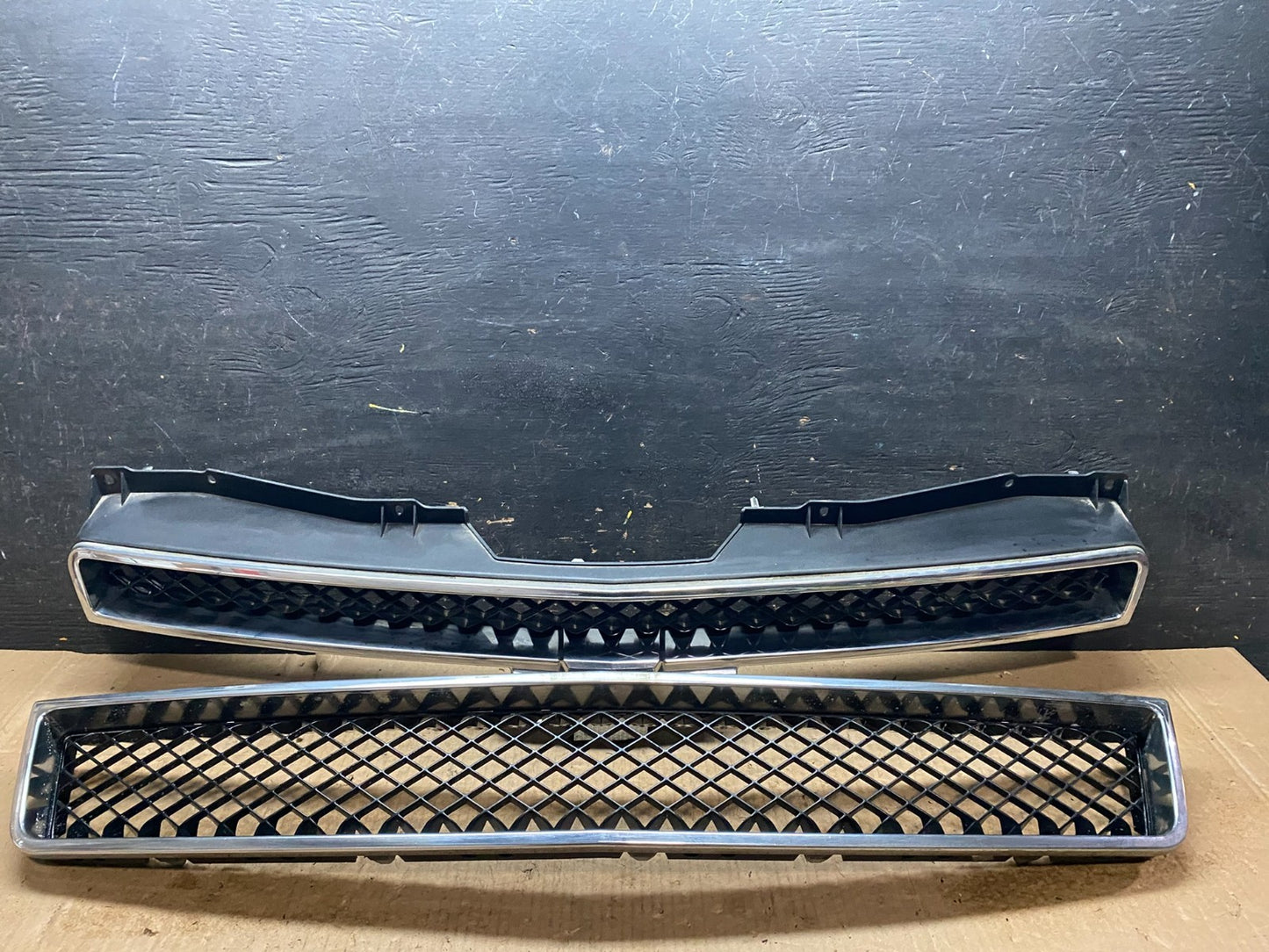 2007 to 2014 Chevrolet Tahoe Suburban Lower Upper Grill Grille Set Oem U0272 DG0