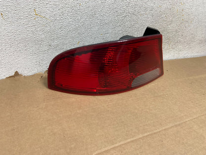 2001-2006 Dodge Stratus Left Driver LH Side Tail Light AH3091 DW1