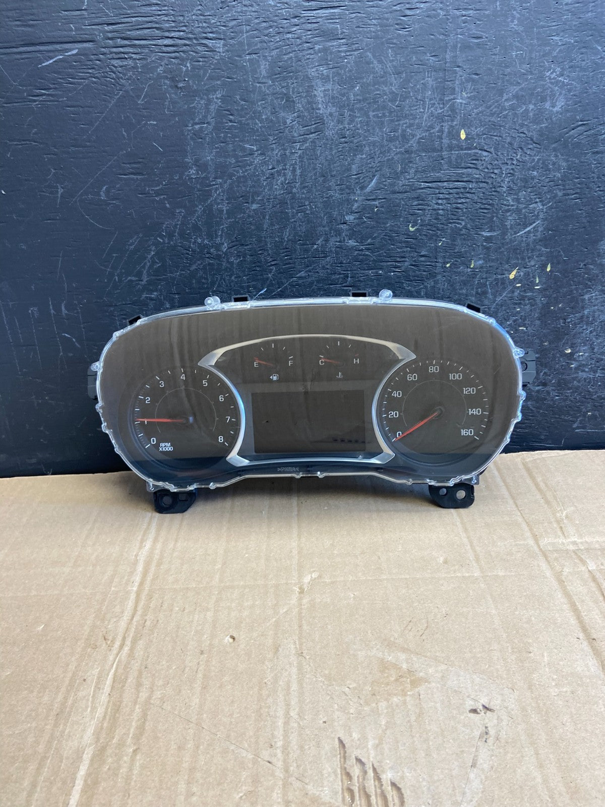2018 2019 GMC Acadia Speedometer Cluster AD7063 DG0