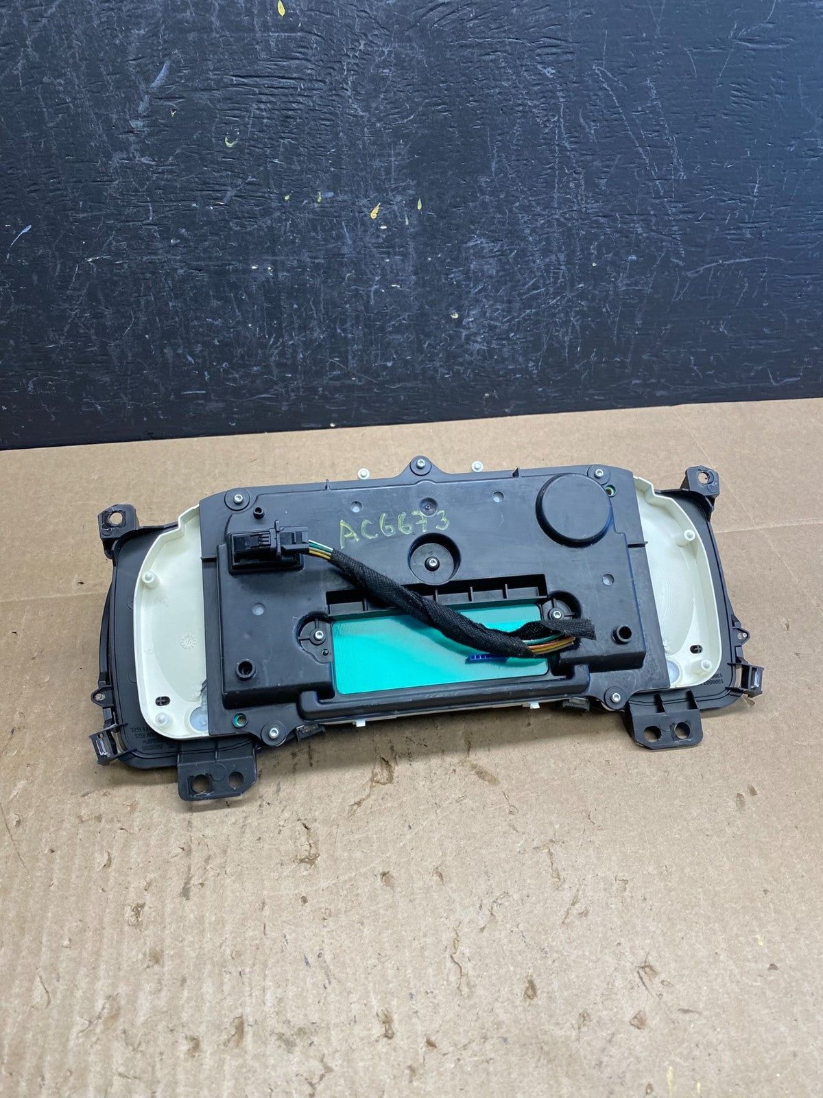 2004 to 2012 Chevrolet Colorado Instrument Cluster Speedometer ac6673 DG5