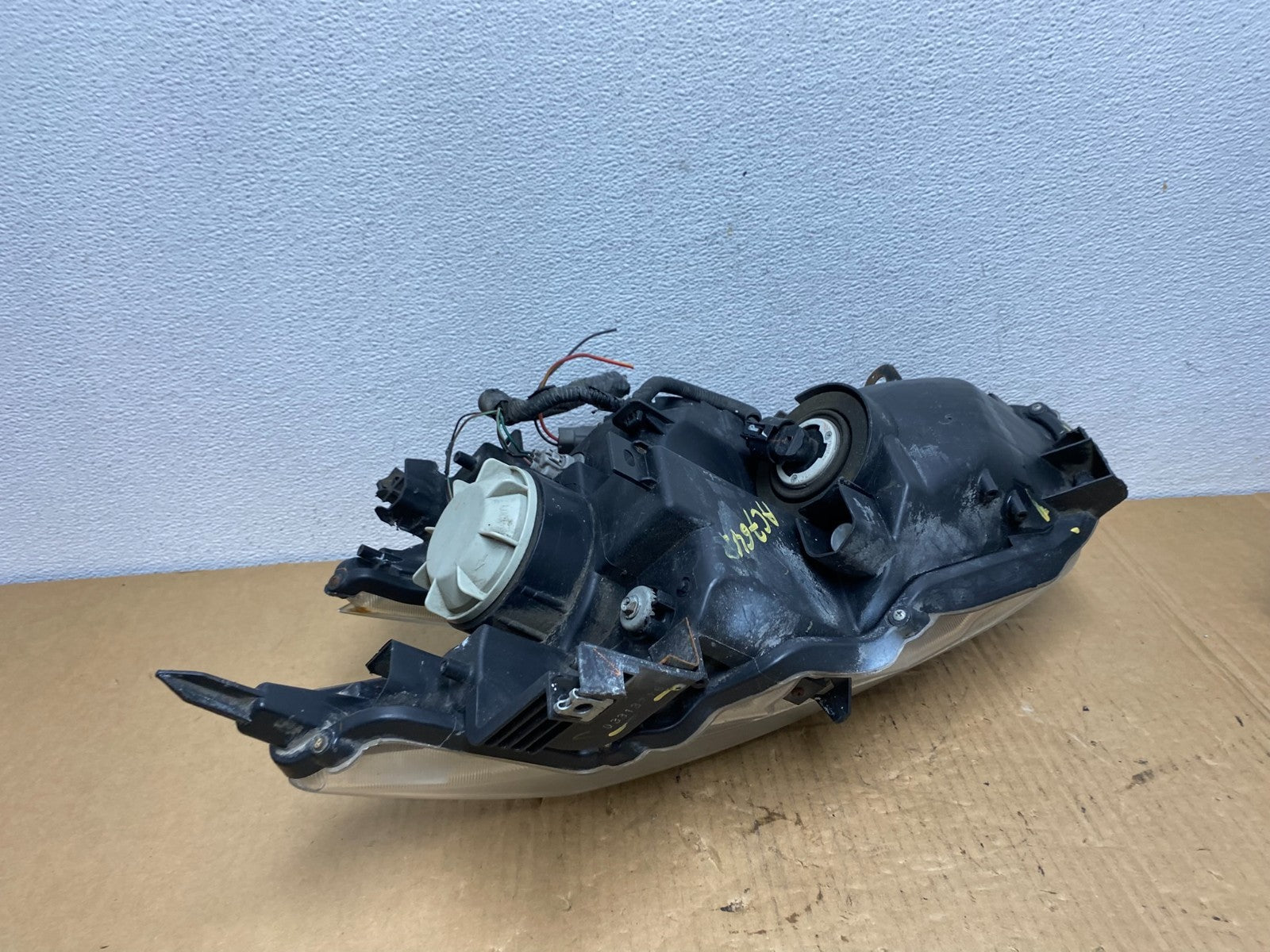 2009 - 2014 Nissan Maxima Headlight Right Passenger Xenon HID AC7642 DW11
