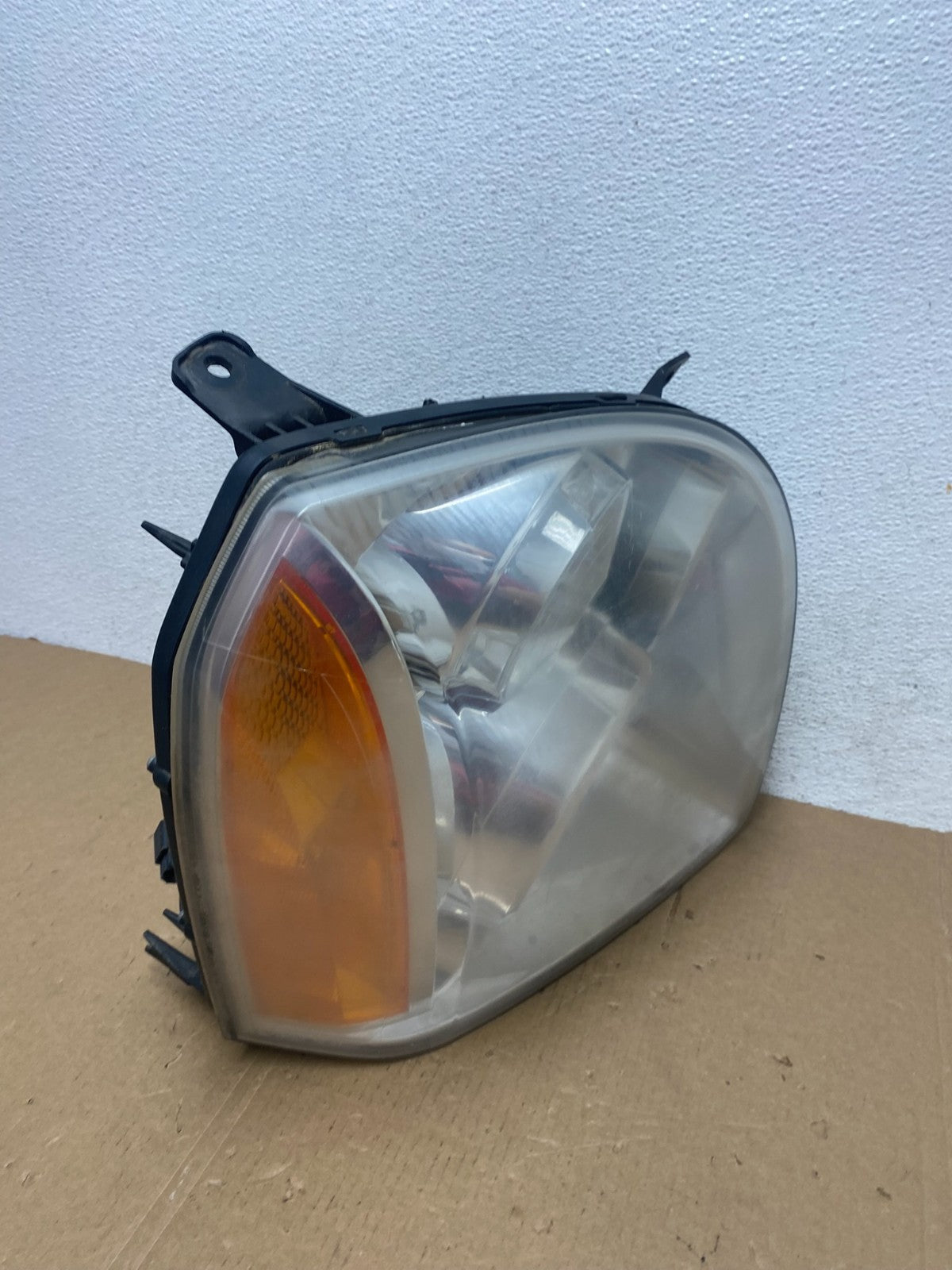 2007-2014 GMC Yukon Halogen Headlight Right Passenger Side AD7932 DW2