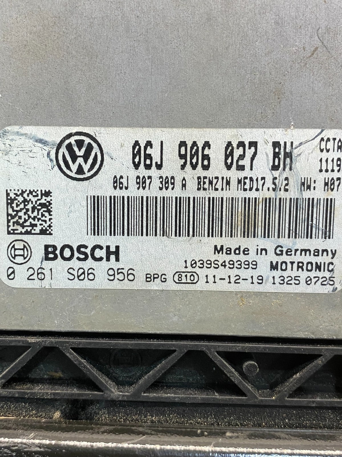 2012 Volkswagen Tiguan ECM Engine Control Unit ECU AG7084 DG2