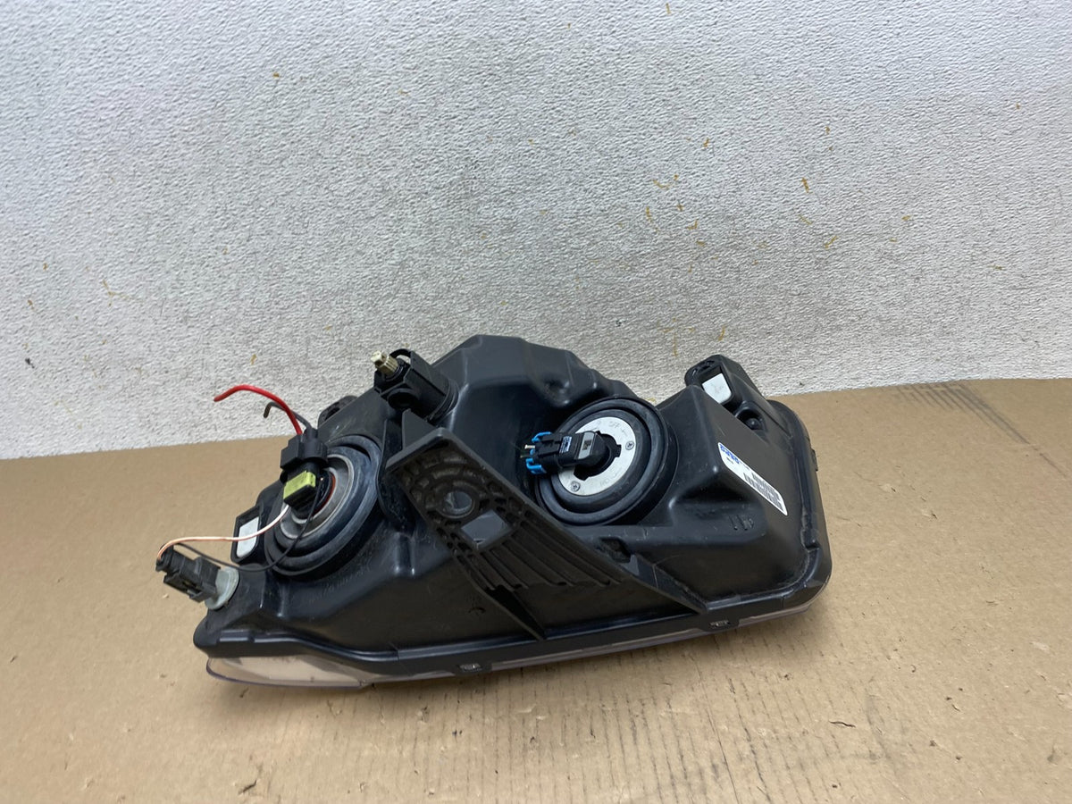 2011-2013 Jeep Grand Cherokee Right Passenger Halogen Headlight DEPO AJ2062 DW4