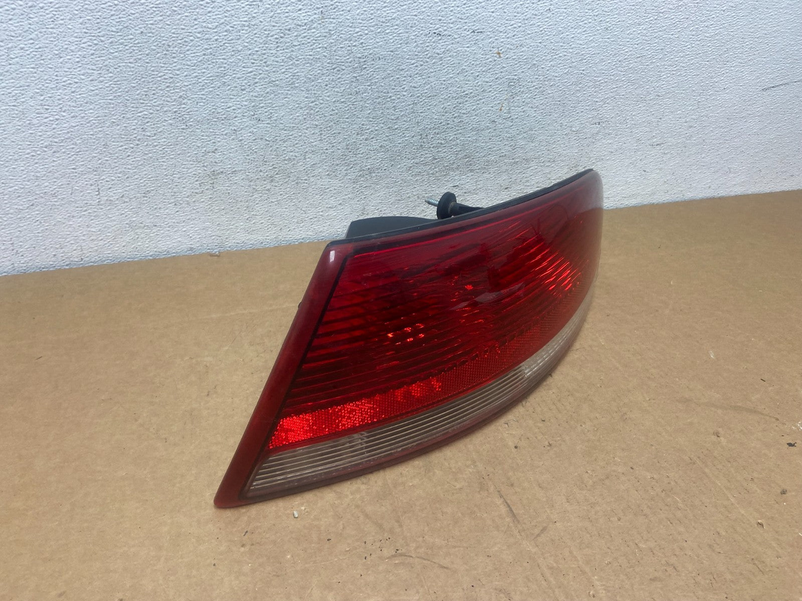 2001-2006 Chrysler Sebring Convertible Right Side Tail Light AD6046 DW2