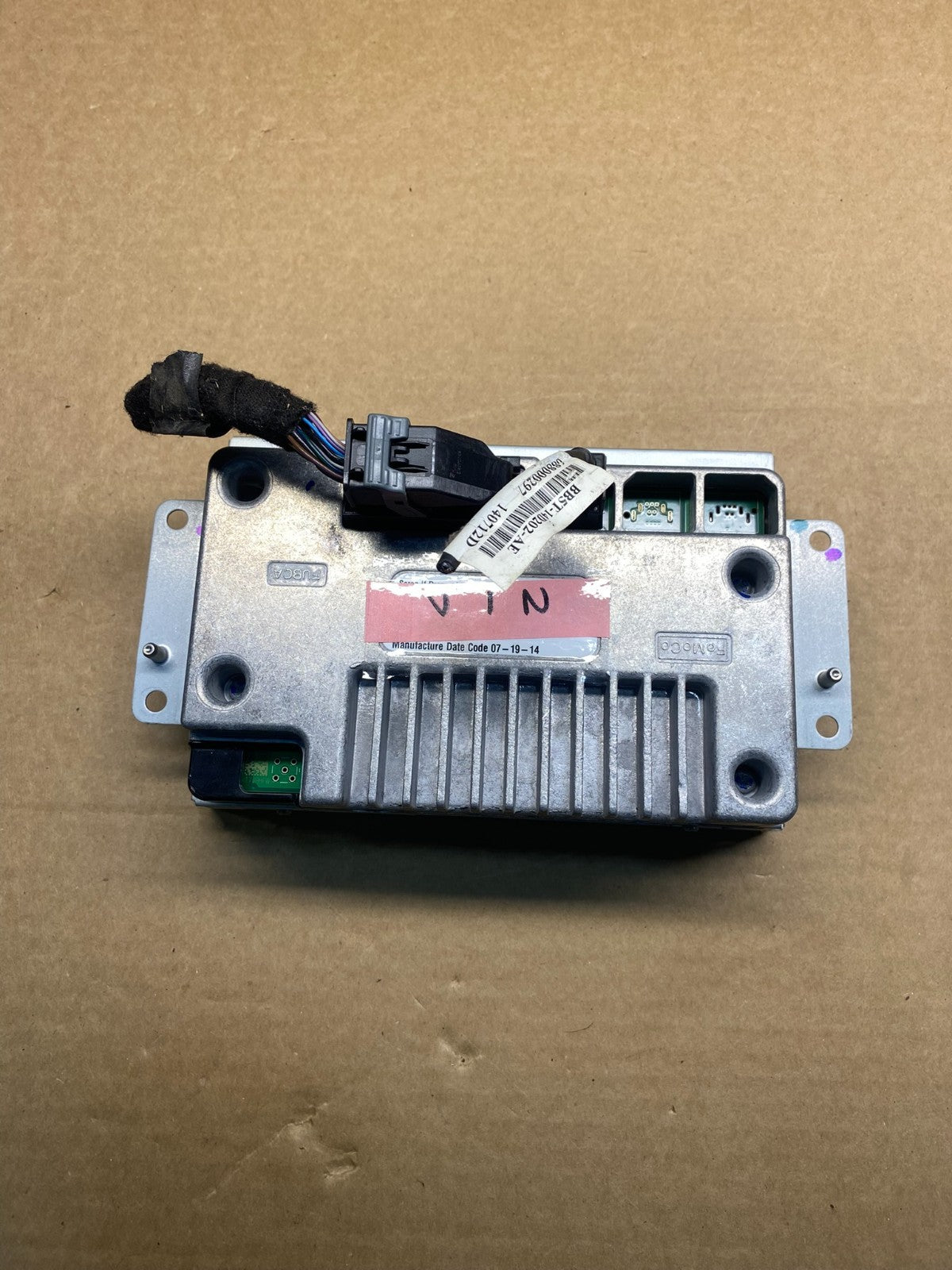 2012 to 2016 Ford Explorer Radio Information Display Screen AF4220 DW4