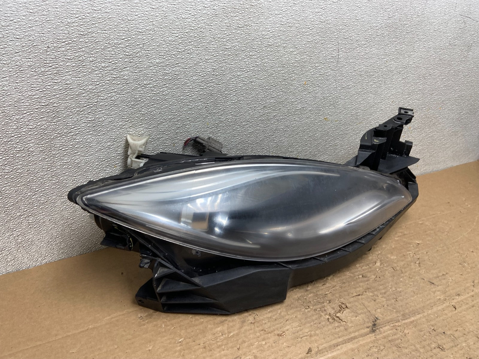2011 - 2013 Mazda 6 Right Passenger RH Side Halogen Headlight TYC AB4938 DW2