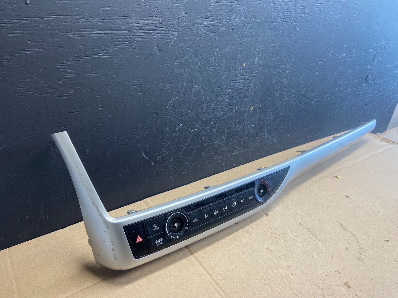 2014 to 2019 Toyota Highlander AC Heat Temp Climate Control Bezel Trim AB9351 DG1