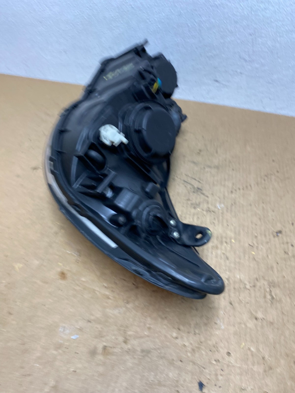 2007 2008 2009 2010 Hyundai Elantra Right Passenger Side Headlight AC3640 DW7