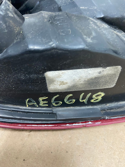 2000 to 2003 Ford Taurus Right Passenger Rh Side Tail Light AE6648 LK7
