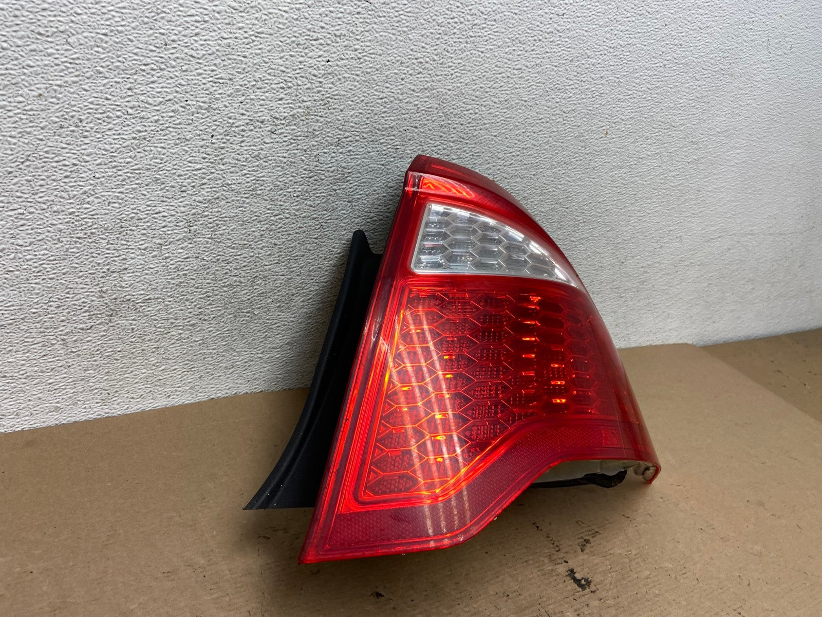 2010 2011 2012 Ford Fusion Right Passenger Side Tail Light AF4684 LK2