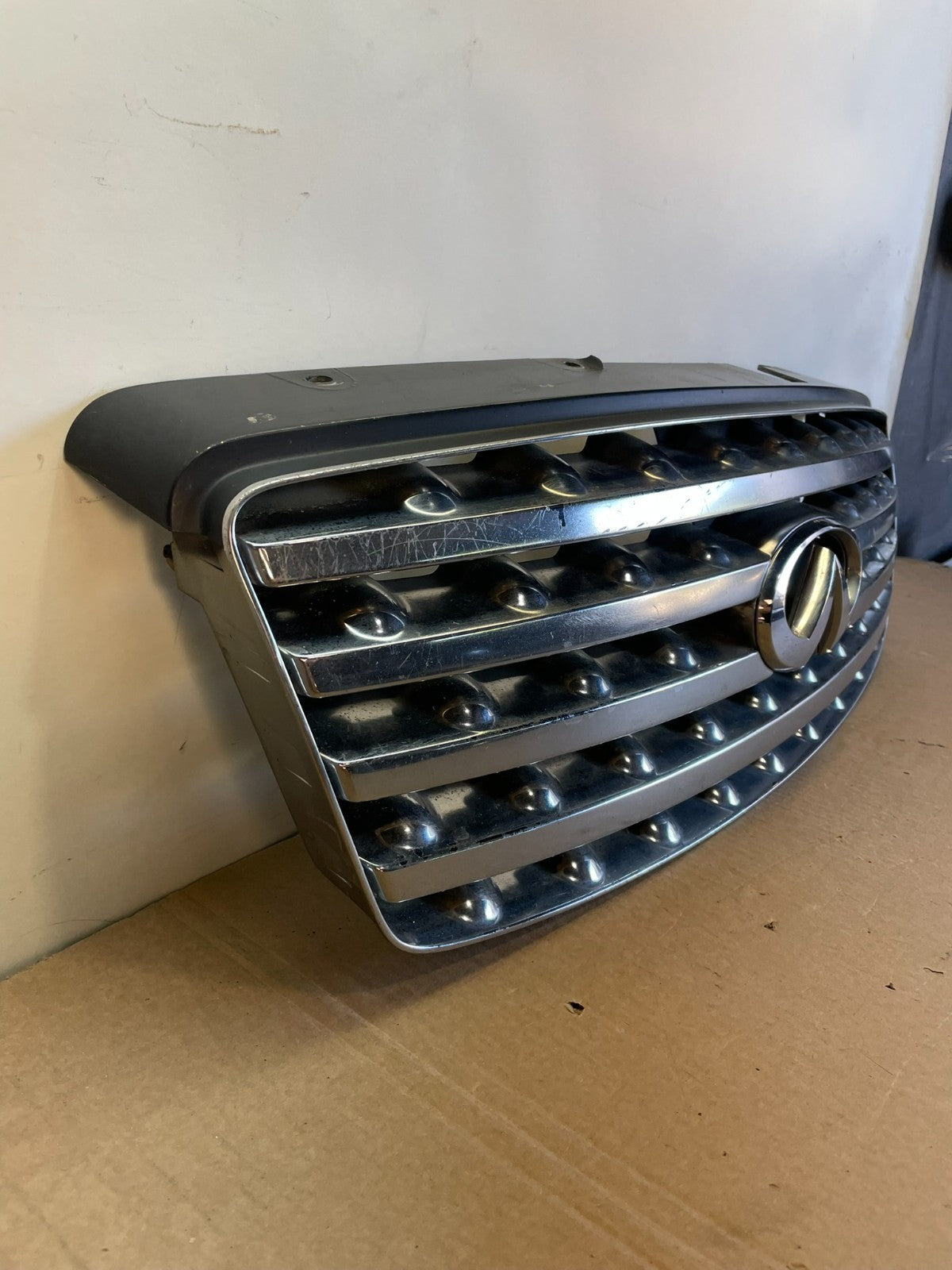 2003 2004 2005 Infiniti FX35 Grill Grille W/ Emblem ah0315 DG2