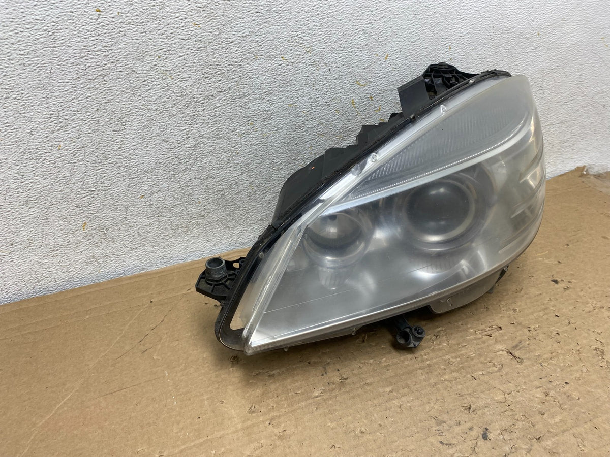 2008-2011 Mercedes C-Class C350 C300 Left Driver Xenon Headlight AH9052 DW1
