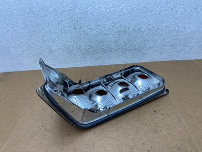 1990 - 2002 Mercedes R129 SL500 SL600 Rear Right Passenger Tail Light AE3073 DG4