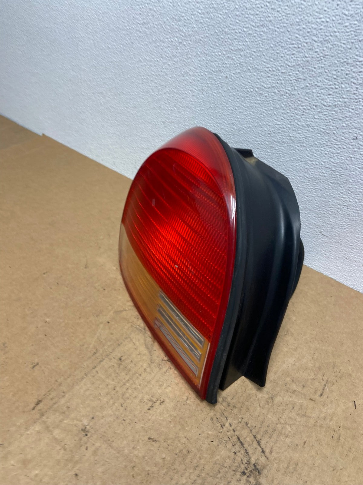 1999 2000 2001 Hyundai Sonata Left Driver Side Tail Light AC2978 LK1