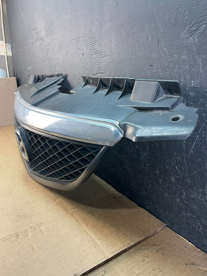 2002 2003 Mazda MPV Front Upper Grille Grill AC5123 DG1