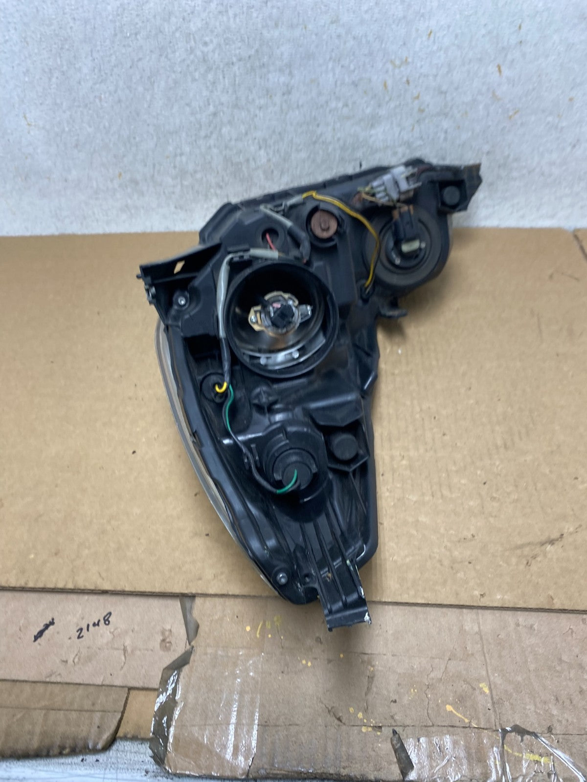 2013 - 2014 Subaru Legacy Outback Right Passenger Headlight AI3419 DW8