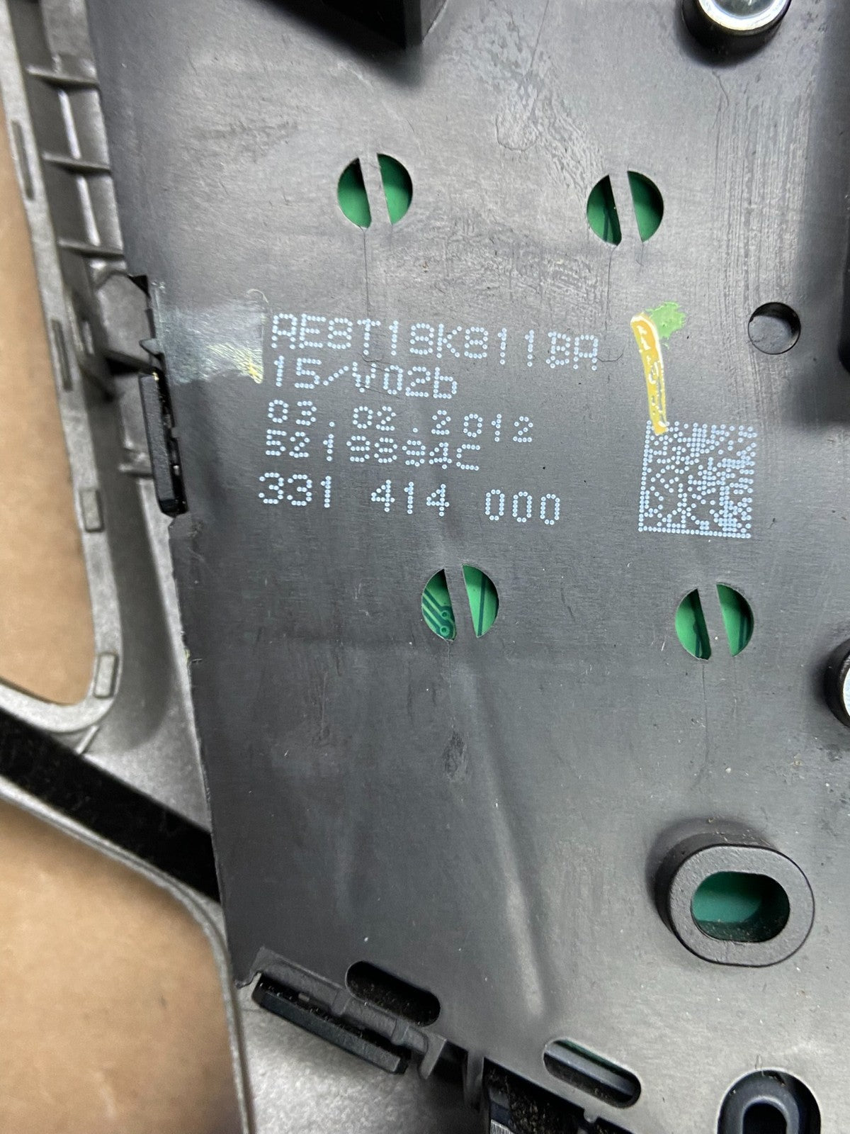 2011 2012 Ford Fiesta Dash Radio Control Panel Bezel AI3212 DG7