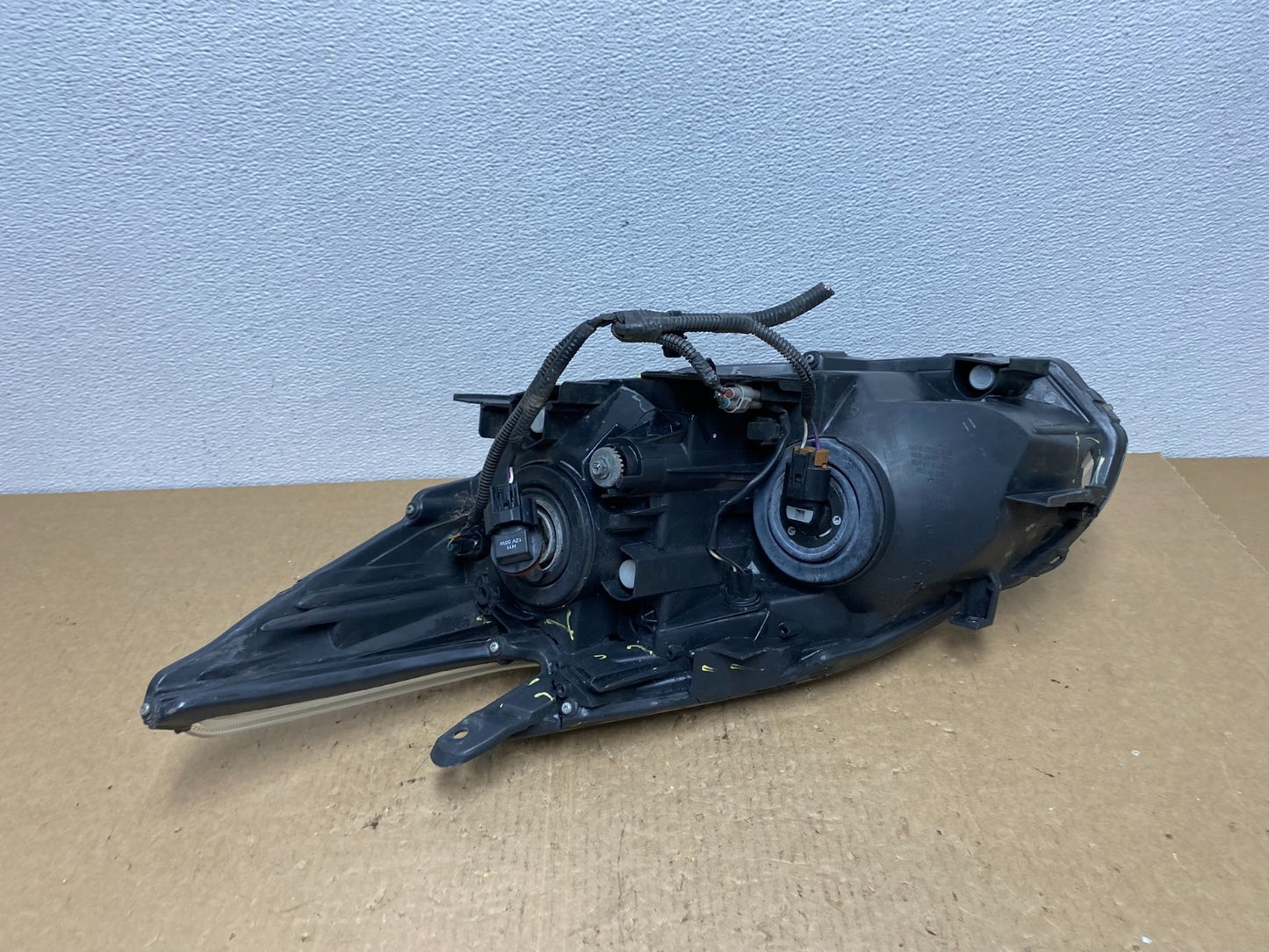 2010 - 2011 Toyota Prius Right Passenger Rh Halogen Headlight TYC AC1060 DW9