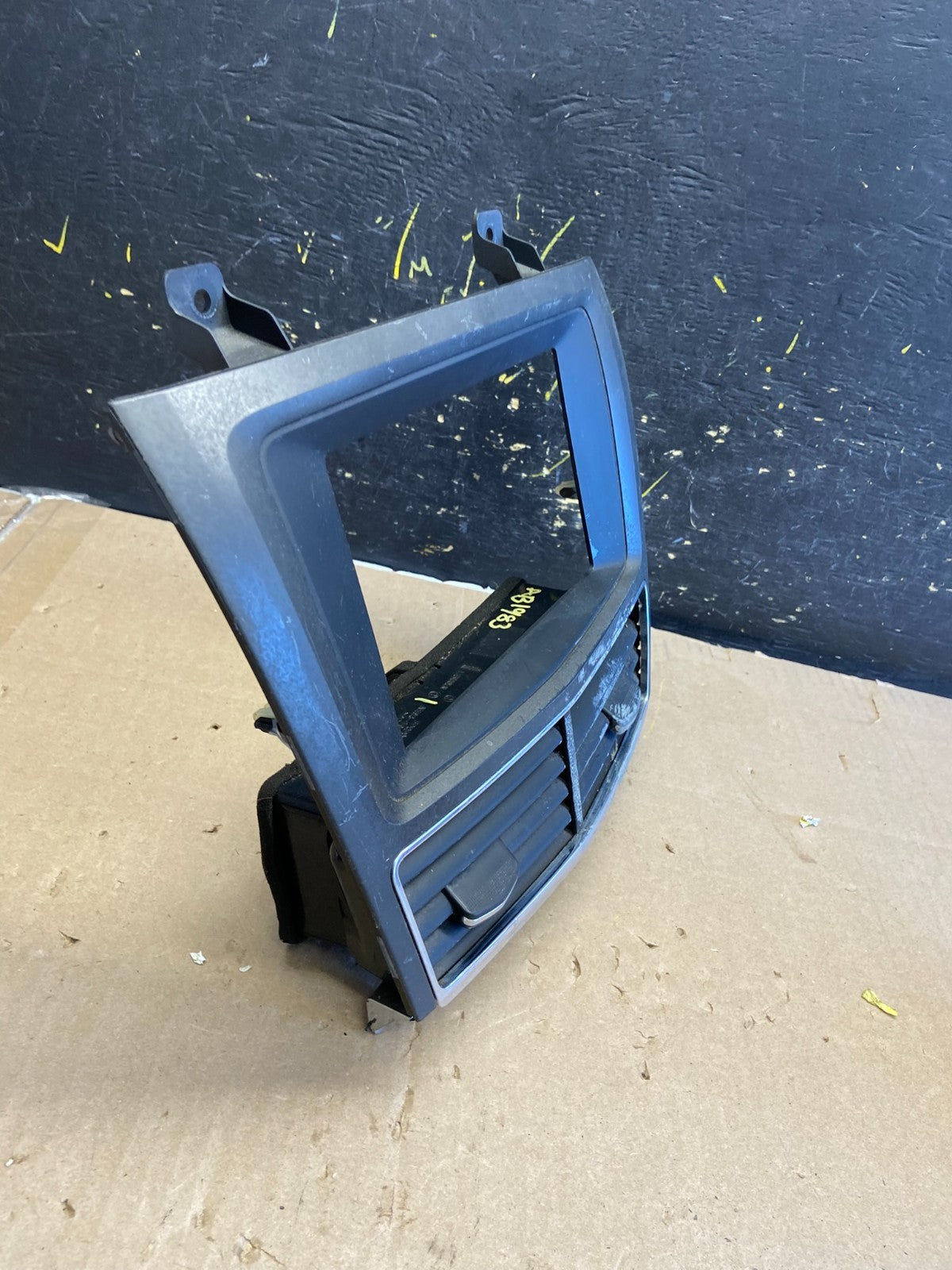 2010 - 2012 Lincoln Mkt Center Dash Gps Radio Bezel Panel Air Vent OEM AB1983 DG1
