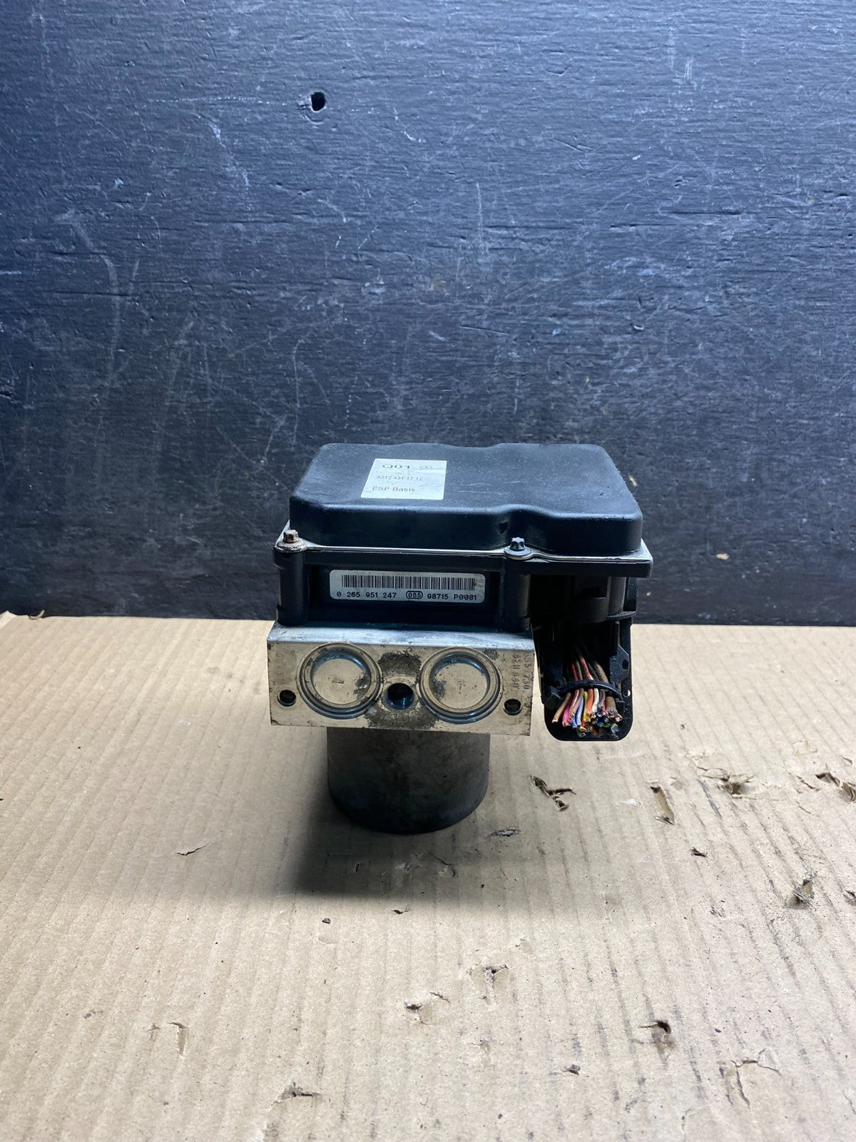 2010-2013 Mercedes W212 E350 E550 ABS Anti Lock Brake Pump Module AJ0253 DG1