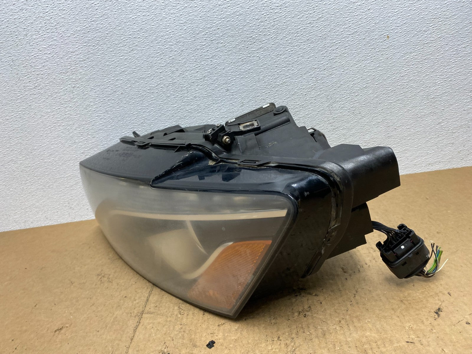 2009-2012 Audi Q5 Left Driver LH Side Xenon HID Headlight OEM AC3413 DW1