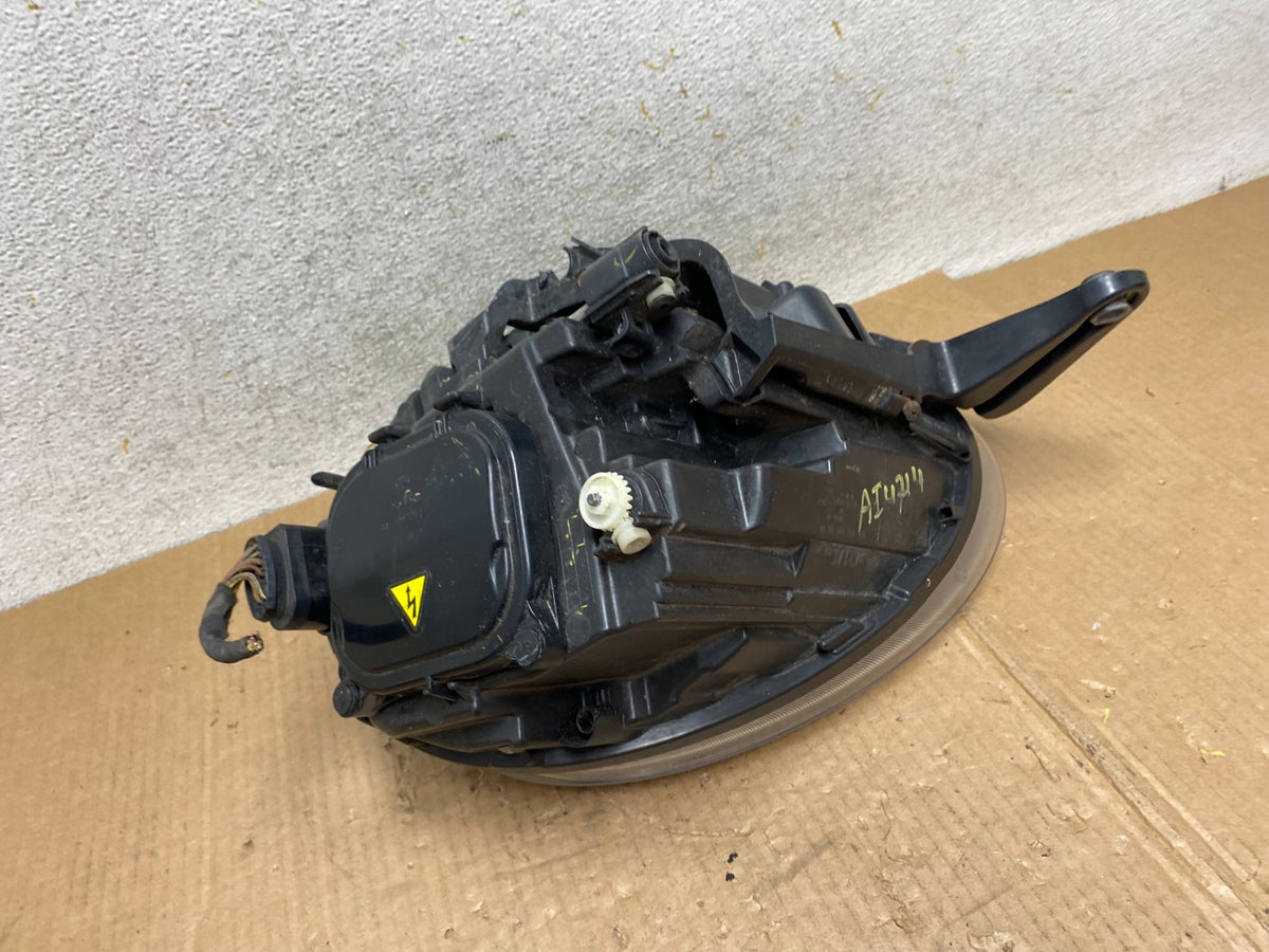 1998 to 2005 Volkswagen Beetle Right Passenger Xenon LED Headlight ai4714 DG8