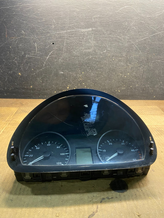 2007 to 2009 Mercedes Sprinter 2500 3500 Instrument Speedometer Cluster y4603 DG0