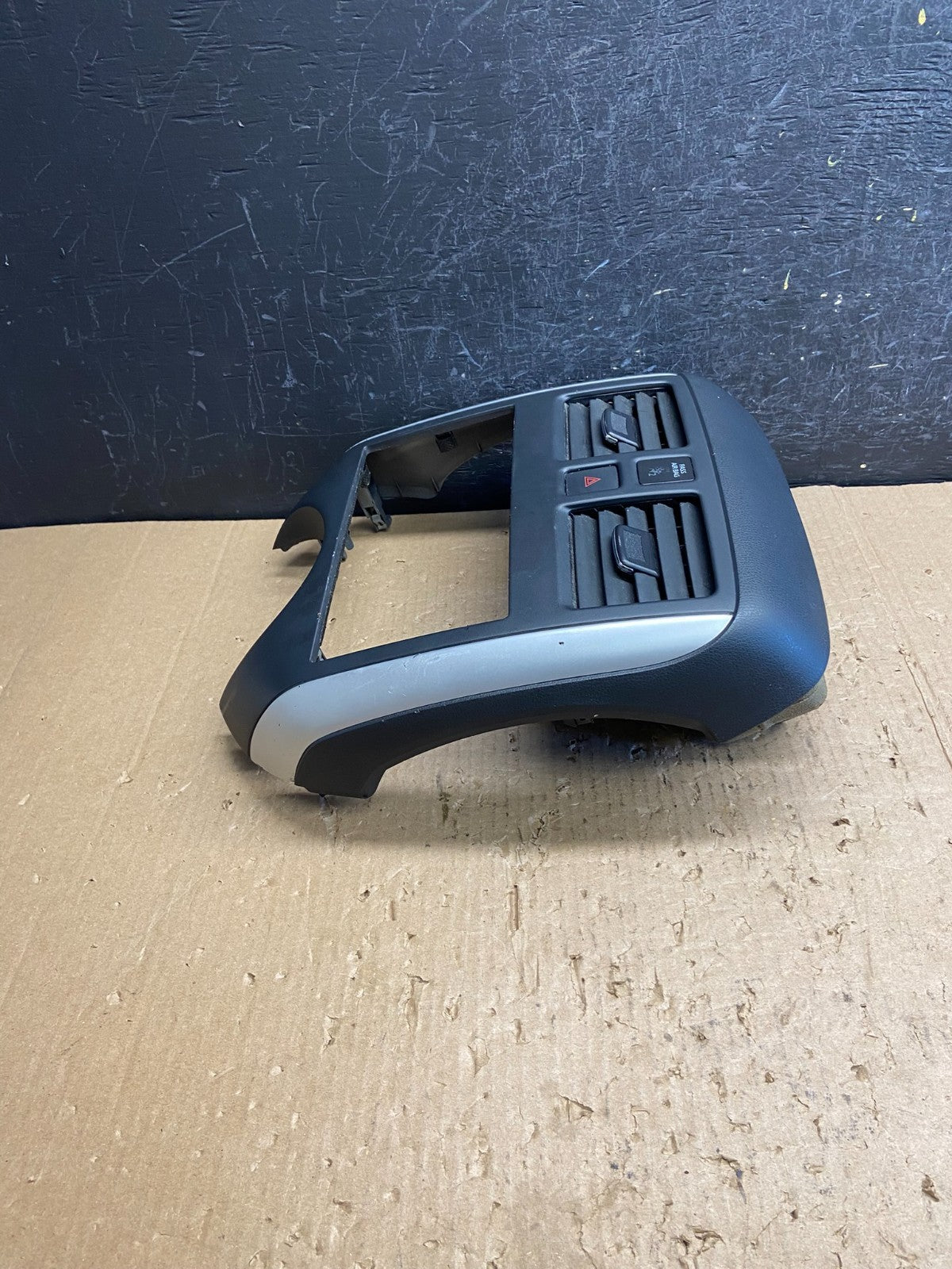 2012 to 2019 Nissan Versa Center Vent Dash Radio Trim Bezel ae4281 DG2