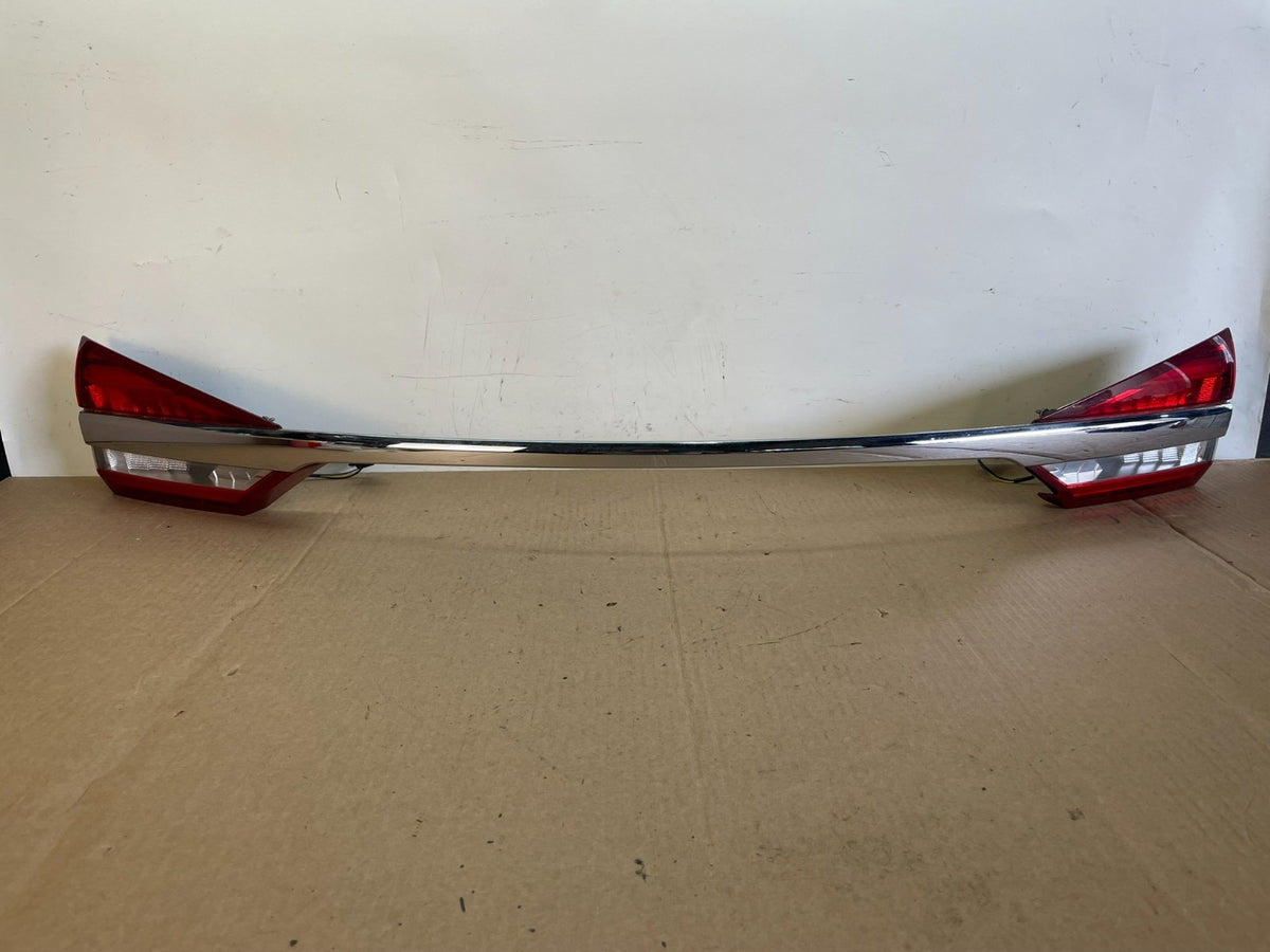 2017-2018 Ford Fusion Rear Trunk Trim Moulding Inner Tail Light ah6415 DG0