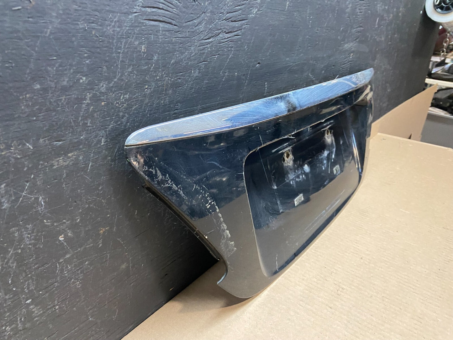 2007 2008 2009  Lexus ES350 Rear Trunk Molding License Plate Panel Oem E8481 DG12