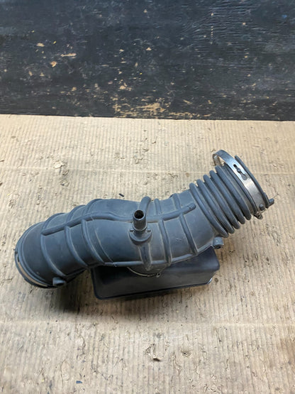 2009-2012 Ford Flex Taurus Lincoln Mks Air Hose  Duct Tube OEM t9796 DG5