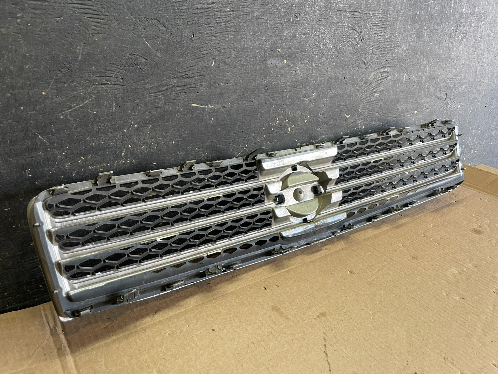 2009 to 2011 Nissan Maxima Front Upper Grill Grille Oem ab3023 DG6