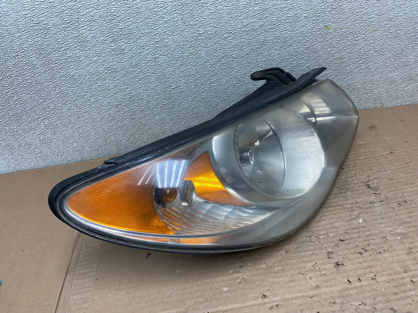2007 2008 2009 2010 Hyundai Elantra Right Passenger Side Headlight OEM AA9434 DW2