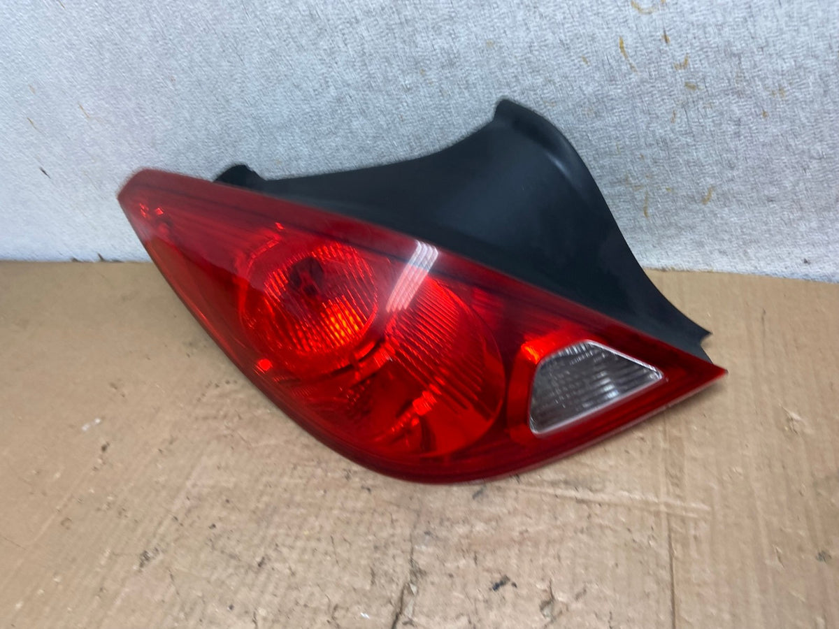 2006 - 2009 Pontiac G6 Coupe Left Driver LH Side Tail Light AI8237 LK1