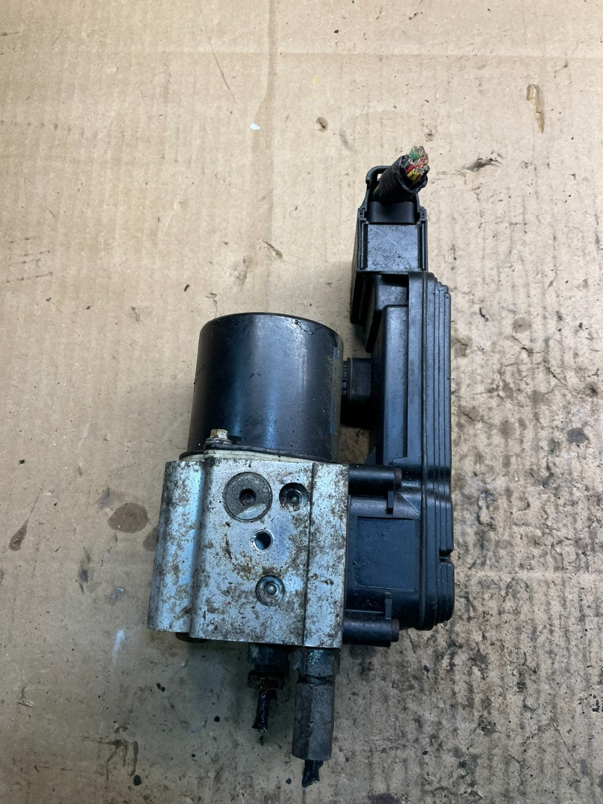 2006 2007 Ford E250 E350 Econoline Anti-Lock ABS Antilock Brake Pump w6801 DG3