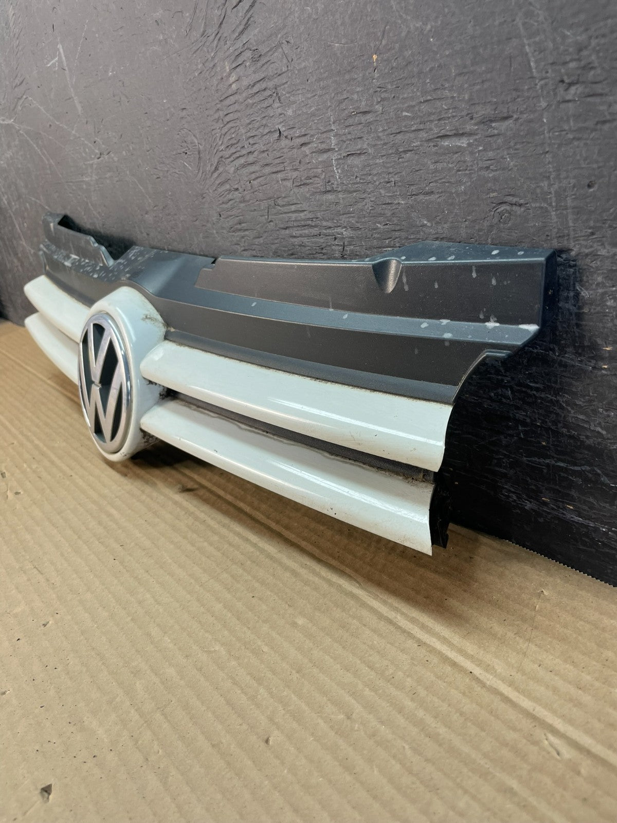 1999 to 2002 Volkswagen Golf Cabrio Front Bumper Grill Grille ae9945 DG1