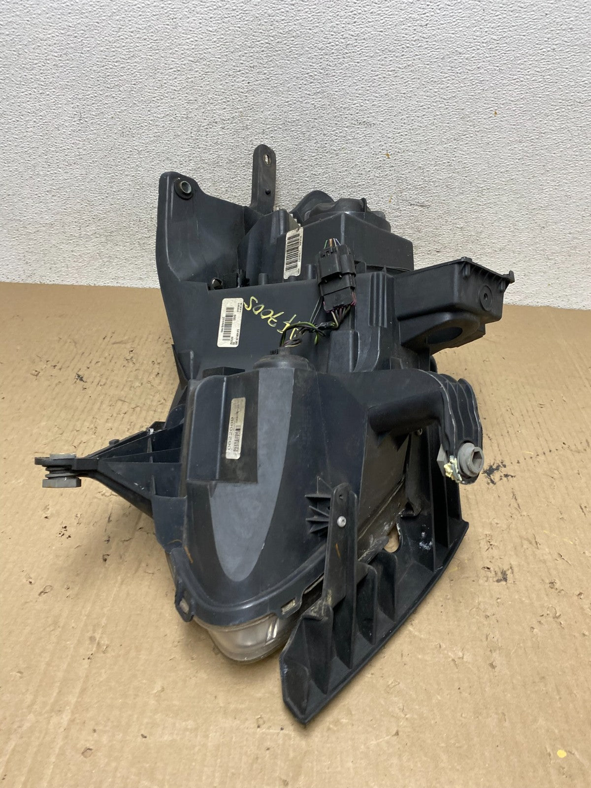 2008-2012 Buick Enclave Right Passenger Headlight Xenon Hid Two Ballast AF70058