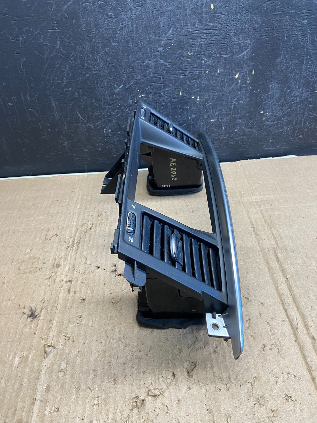 2011 to 2017 Infiniti QX56 Center Dash Radio Trim Bezel Surround AE2062 DG2
